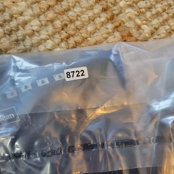 LL Bean Navy Blue Tree Star Embroidered T Shirt Mens Medium Vacationland - Picture 9 of 9